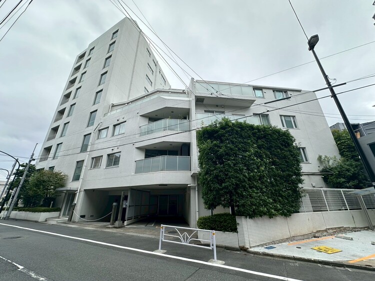 その他 飽きのこないシンプルモダンな外観です。