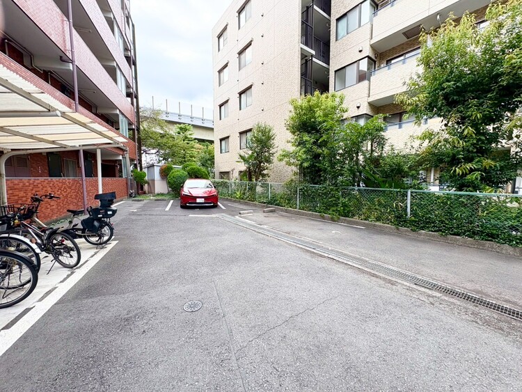 その他 駐車スペースが嬉しいですね。※空き状況は都度ご確認下さい。