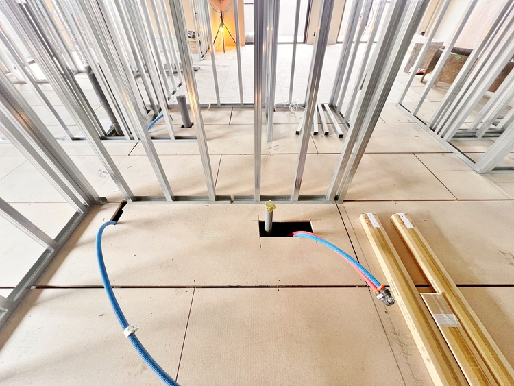 その他 清潔感を感じられる洗面化粧台。※内装リフォーム中です