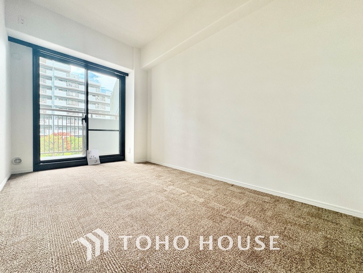 内装 寝室は一日の疲れを癒す大切な空間。快適で落ち着けるおすすめの間取りです。