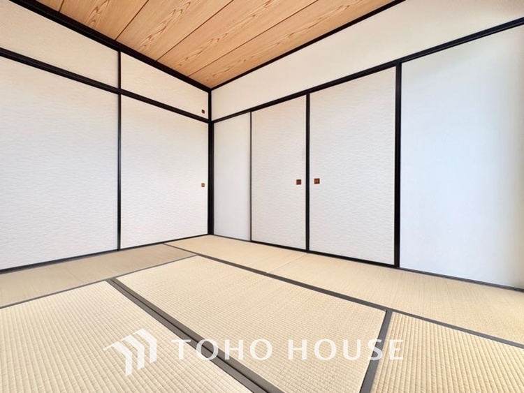 内装 【Private room】感性を育むプライベートルームはシンプルでスマートな空間。好みの空間で読書をしたり、音楽を聞いたりと一人の時間も充実したものにできます。