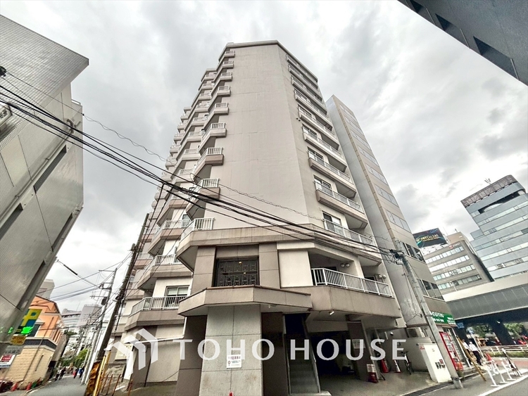 外観 漂う上質な空気感、マンションに入れば「おかえりなさい」と笑顔で迎えてくれるエントランス。最良の心配りを感じるマンションでした。