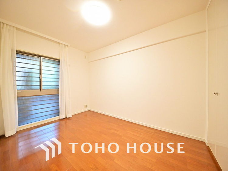 内装 1日の疲れを癒し、心地よく寛げるようゆったりとした広さをしています