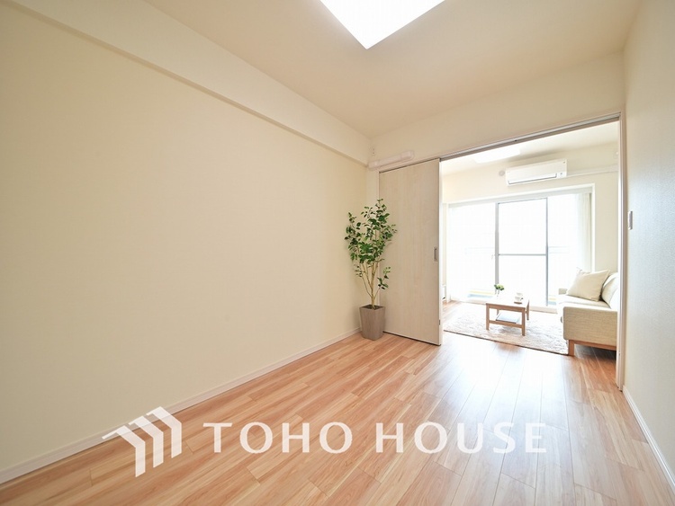 内装 シンプルですっきりとした室内は飽きのこない居心地の良い雰囲気です