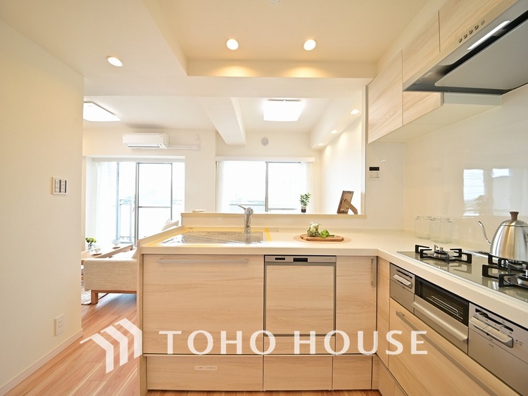 キッチン シンプルな部屋の雰囲気に溶け合うナチュラルキッチン