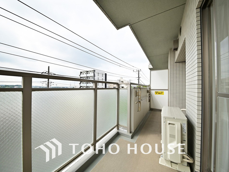 バルコニー 陽当たり良好なバルコニー