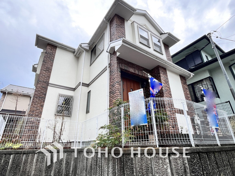 外観 〜15帖超えの広々LDKは南向きのため陽当り良好〜ゆとりある4LDKリフォーム住宅〜