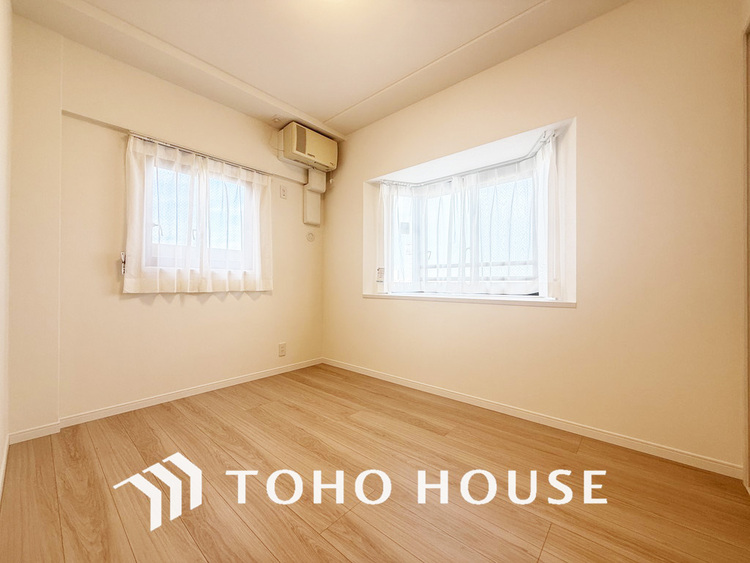 内装 シンプルですっきりとした室内は飽きのこない居心地の良い雰囲気