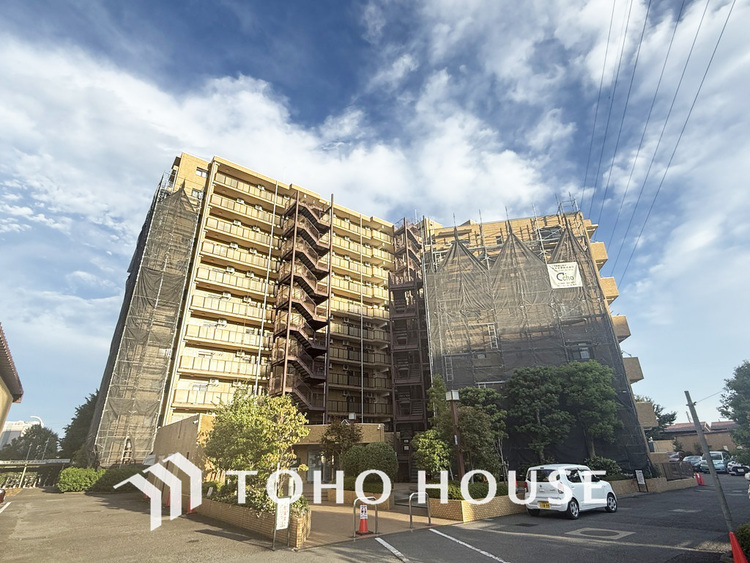 外観 〜最上階、角部屋南向きのため陽当たり良好〜リフォーム済み4LDK〜