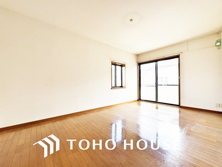 内装 シンプルですっきりとした室内は飽きのこない居心地の良い雰囲気