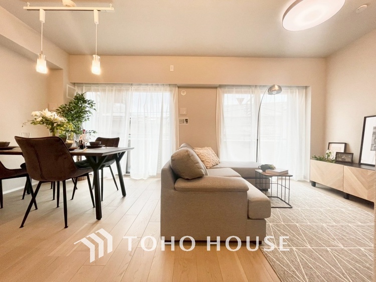 内装 【LIVING】◆家族◆愛する家族を一目で見渡せる。家族が集う空間。永遠に続く幸せな毎日を、ここで。