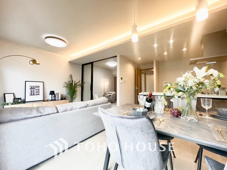 内装 【LIVING】◆Sunshine◆光が燦々と入り、いるだけで気持ちいい。「開放的でゆとりあるお部屋です。」