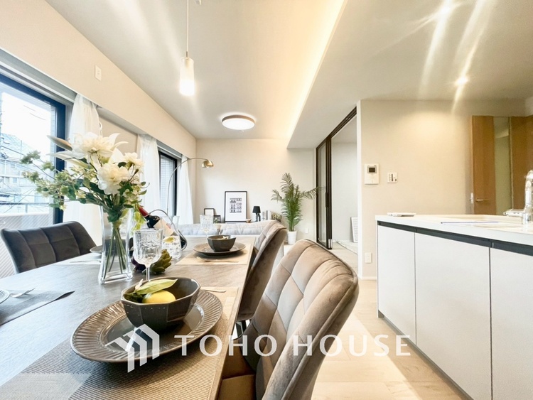 内装 【LIVING】◆simple is best◆無駄のない綺麗なつくりのリビングルームであなただけの暮らしを。