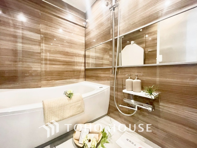 風呂 【BATHROOM】◆プライベートな空間◆simpleだからrelaxできるんです。こころもからだもキレイさっぱり。