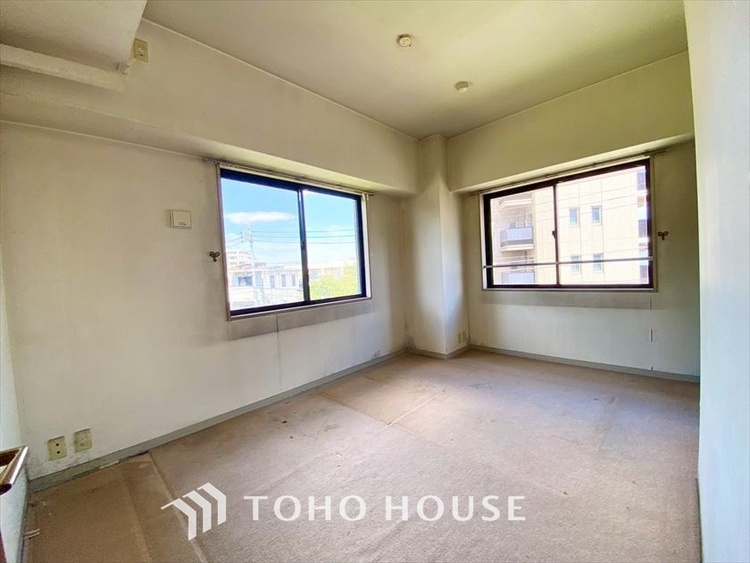 内装 現在改装中◆Sunshine◆光が燦々と入り、いるだけで気持ちいい。「開放的でゆとりあるお部屋です。」