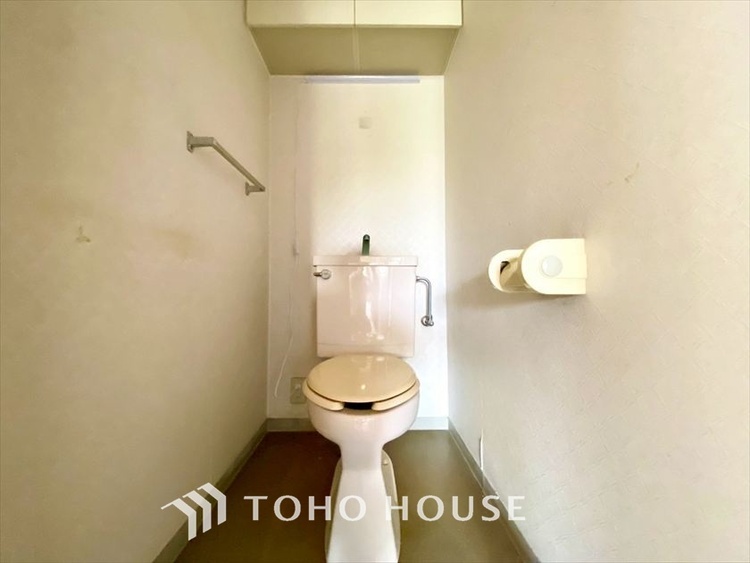 トイレ 現在改装中◆快適◆な生活に不可欠。節水型の高性能トイレを新設。