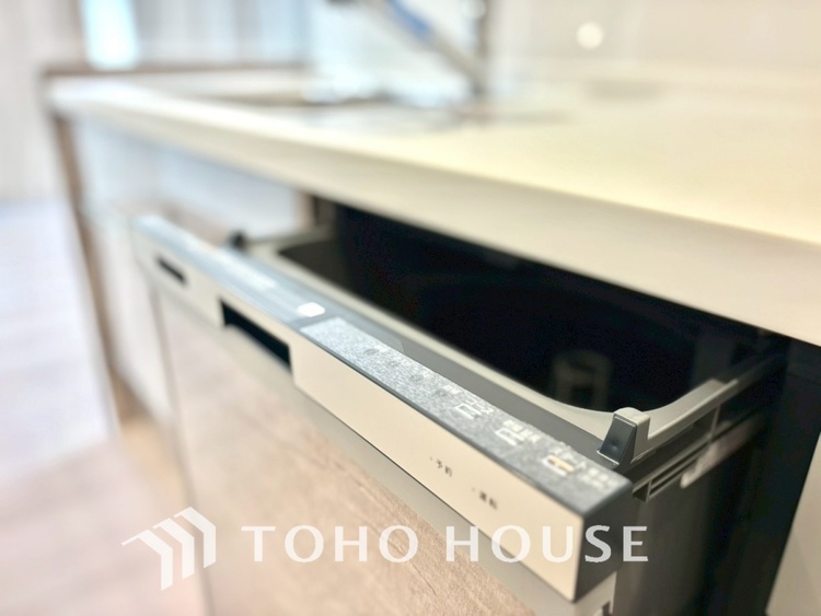 その他 ◆開放的◆後片付けが楽なシステムキッチン。収納スペースの充実！