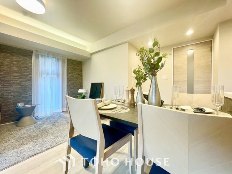 内装 【LIVING】◆Sunshine◆光が燦々と入り、いるだけで気持ちいい。「開放的でゆとりあるお部屋です。」