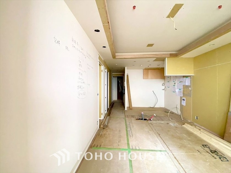 内装 現在改装中◆扉を◆開くとこの景色。家族の”おかえり”の声が聞こえてきそう。