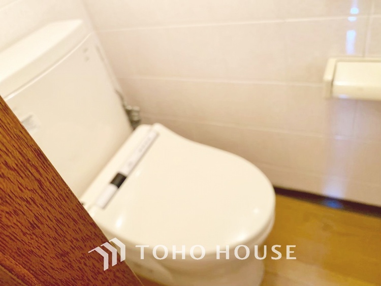 トイレ 現在改装中◆快適◆な生活に不可欠。節水型の高性能トイレを新設。