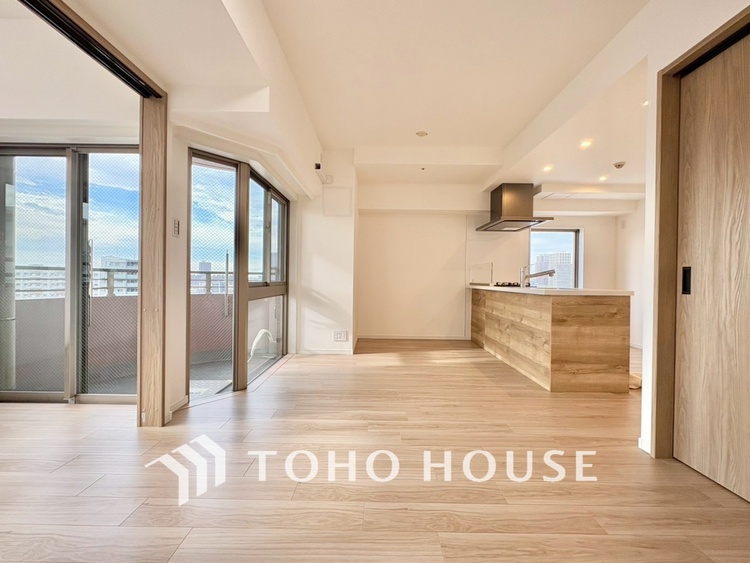 内装 【LIVING】◆家族◆愛する家族を一目で見渡せる。家族が集う空間。永遠に続く幸せな毎日を、ここで。