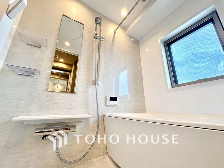 風呂 【BATHROOM】◆プライベートな空間◆simpleだからrelaxできるんです。こころもからだもキレイさっぱり。