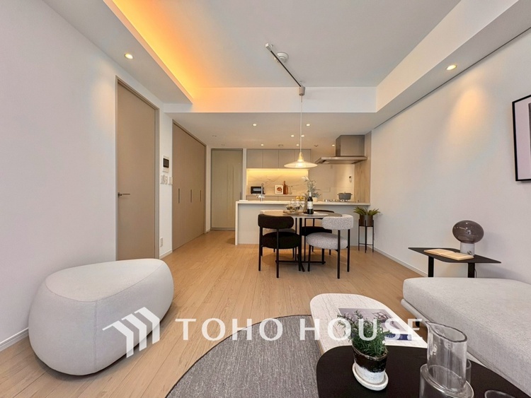 内装 【LIVING】◆煌びやか◆愛おしい家族との団欒の時間をより一層幸せなものに感じさせる煌びやかなLDK。輝かしい毎日が待っています。