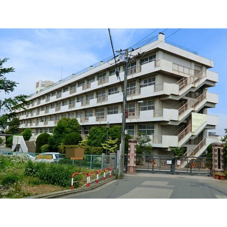 周辺 東浦和中学校(約1000m)