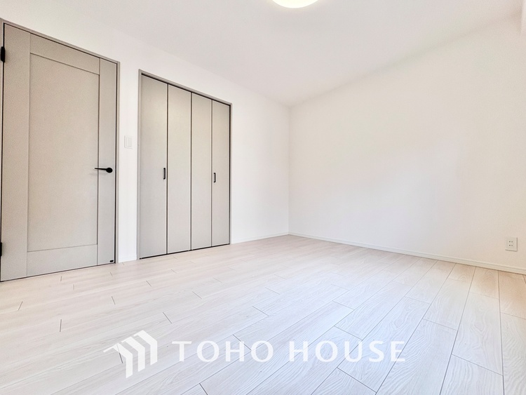 内装 【Private room】感性を育むプライベートルームはシンプルでスマートな空間。好みの空間で読書をしたり、音楽を聞いたりと一人の時間も充実したものにできます。