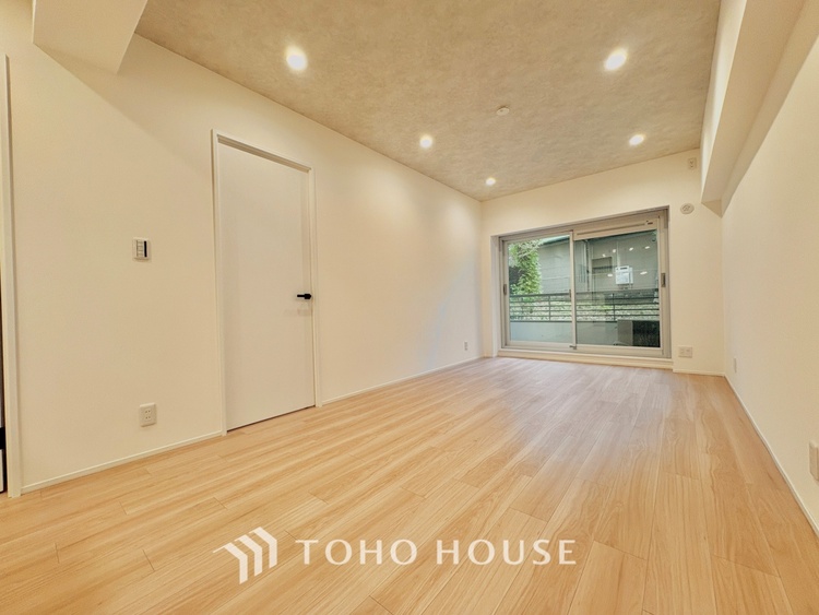 内装 ここにはみんなが集い、食事と楽しい会話が始まる。