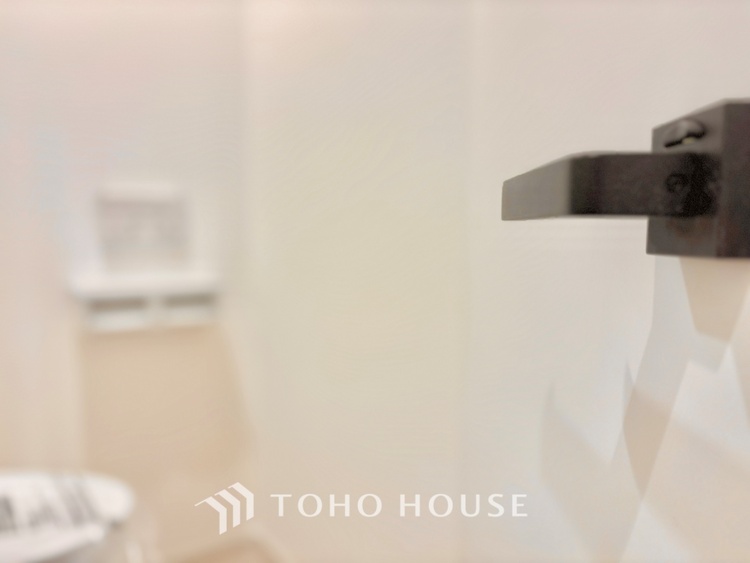 トイレ 清潔感あふれる快適なトイレ。毎日を心地よく過ごせるおすすめポイントです。