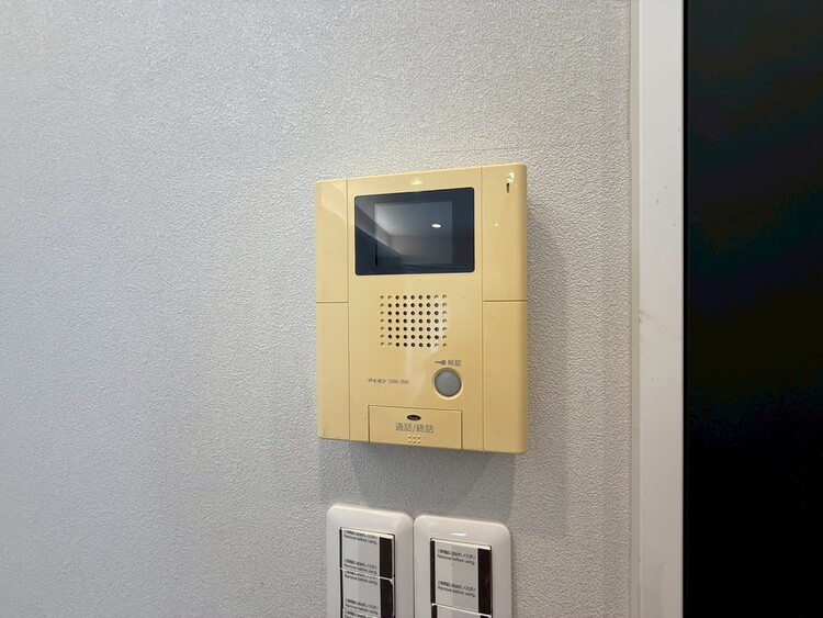 その他 誰が来てもわかる様にモニター付きインターホンを設置。
