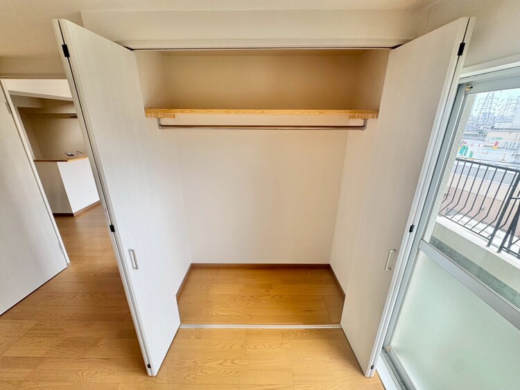 その他 収納スペースが付いていて、お部屋を広く使っていただけます。