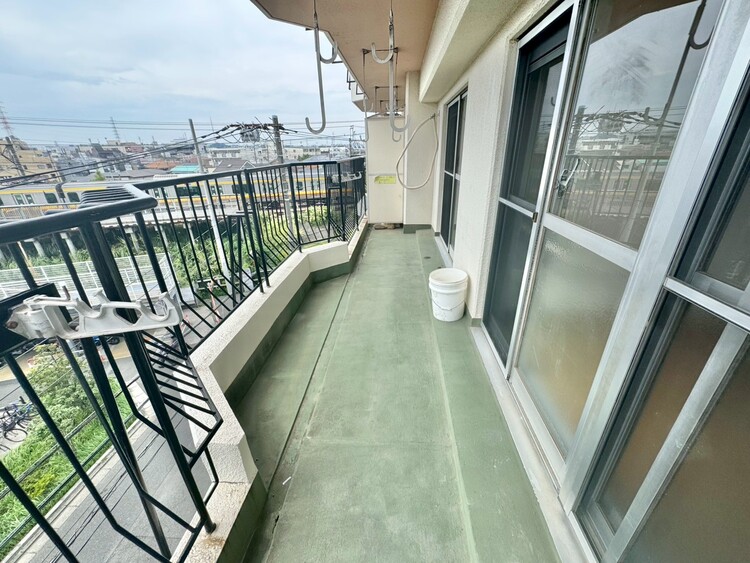 その他 朝の澄んだ空気や、夕方に吹く清々しい風を感じられるバルコニー。