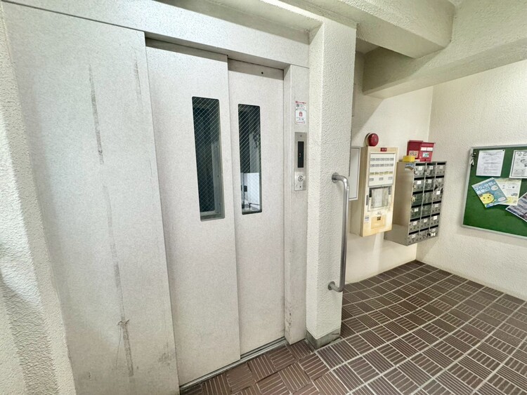 その他 エレベーター完備のため荷物が多くなっても安心。