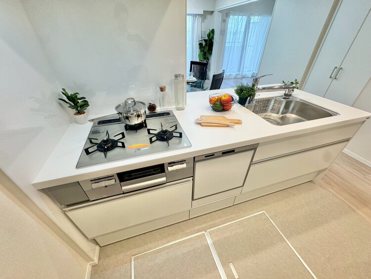 その他 開放感のあるキッチンスペース。調理をしながら、会話も弾みそうですね。