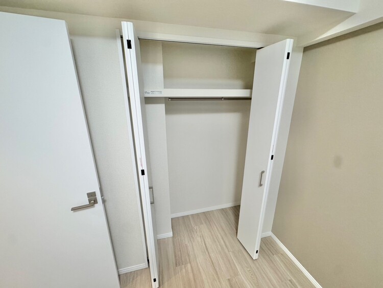 その他 収納スペースが付いていて、お部屋を広く使っていただけます。