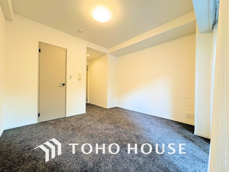 内装 シンプルですっきりとした室内は飽きのこない居心地の良い雰囲気