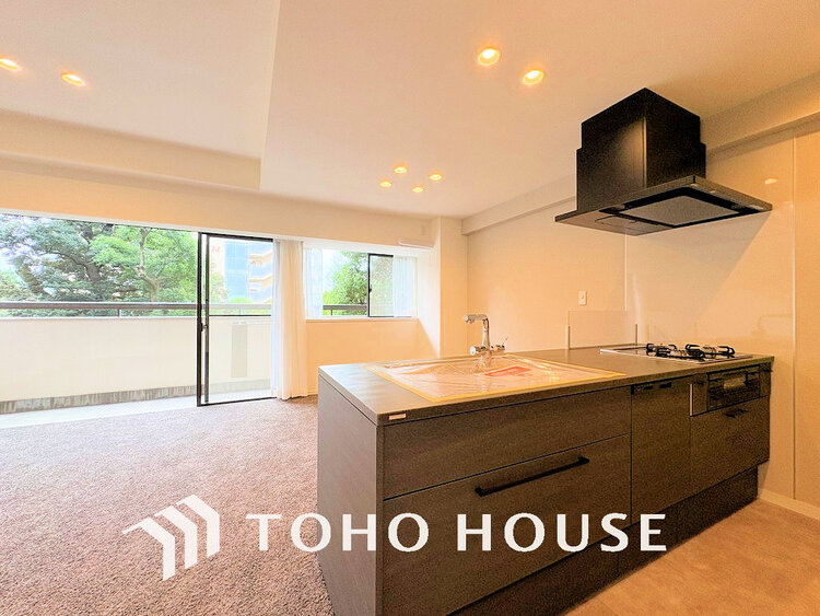 キッチン シンプルな部屋の雰囲気に溶け合うナチュラルキッチン