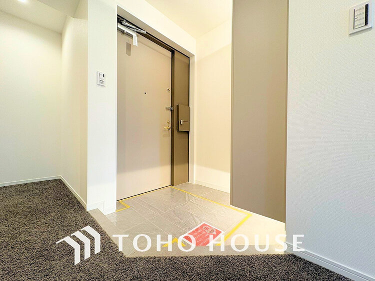 玄関 落ち着いた雰囲気の玄関、家族の帰りを暖かく迎えてくれます