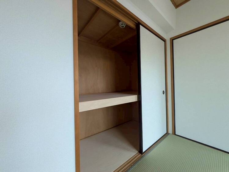 その他 収納スペースが付いていて、お部屋を広く使っていただけます。