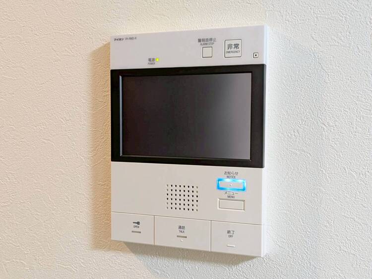 設備 誰が来てもわかる様にモニター付きインターホンを設置。
