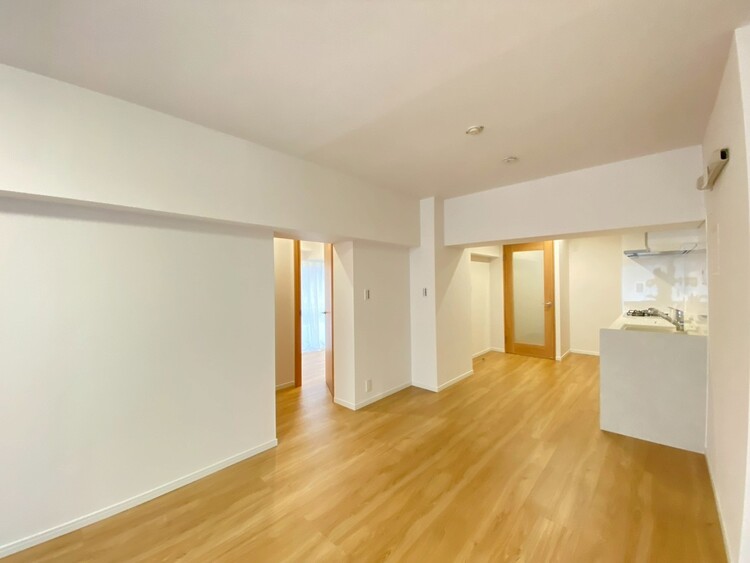 居間 伸びやかな空間のなかで、ゆったりとしたひとときを過ごせます。