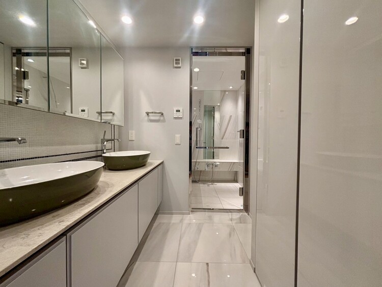 その他 十分な広さの脱衣所。