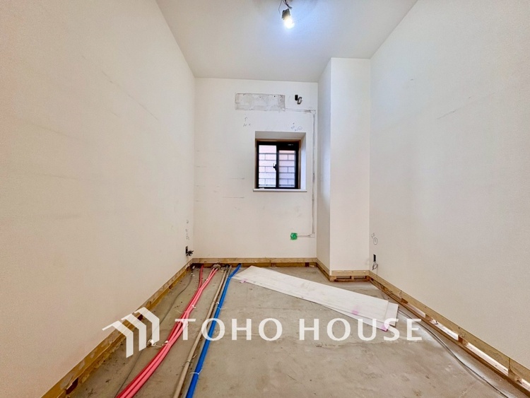 内装 現在改装中◆属毛離裏◆子は父を手本とし、母に愛育されて成長する。家族の深い繋がり。いつまでも大切にしたい。