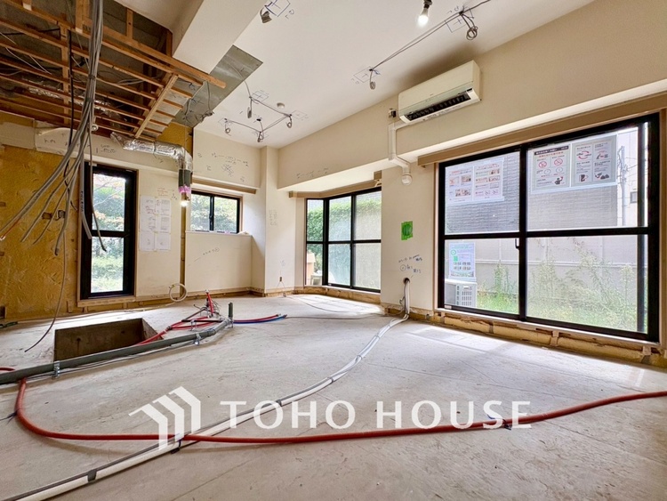 内装 現在改装中◆住む喜び、楽しさ、感動◆を君と共有したい。いつまでもずっと家族を見渡せるこの広い空間で。