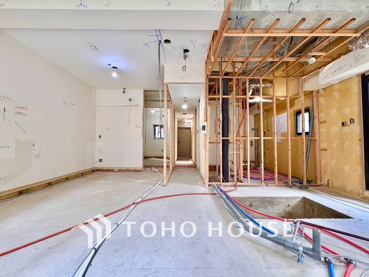 内装 現在改装中◆simple is best◆無駄のない綺麗なつくりのリビングルームであなただけの暮らしを。