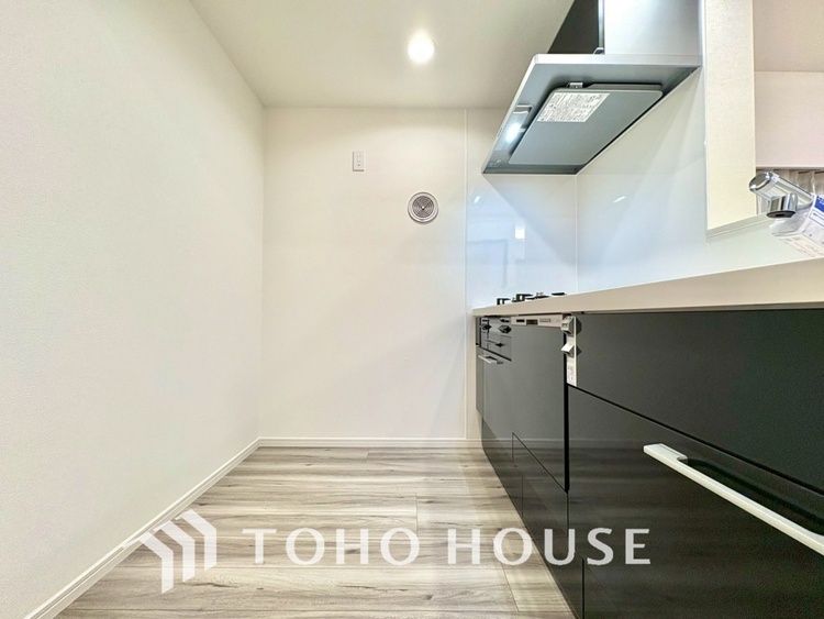 キッチン ◆ワクワク◆開放的で機能性も高いシステムキッチン。お子様は毎日のご飯にワクワク！