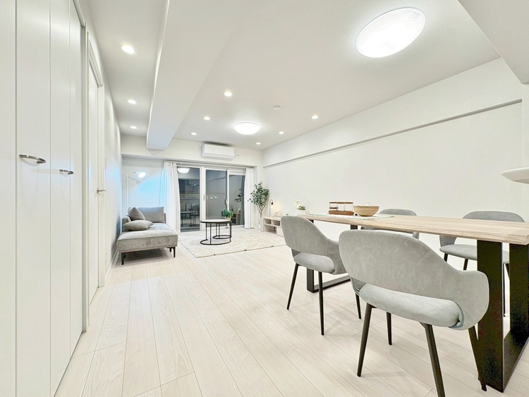 居間 過ごす時間が、たくさんの思い出として紡がれていく場所。