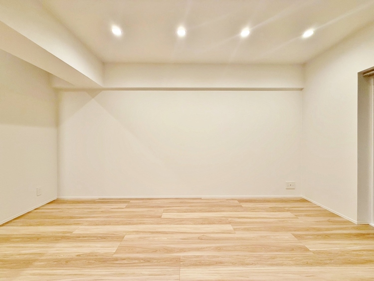 居間 飾り過ぎないシンプルな内装と偏り過ぎないデザインで統一しました。